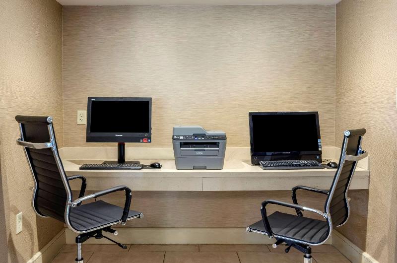 فندق Comfort Inn Roanoke Civic Center