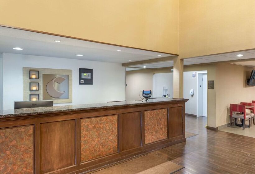 فندق Comfort Inn & Suites Black River Falls I94