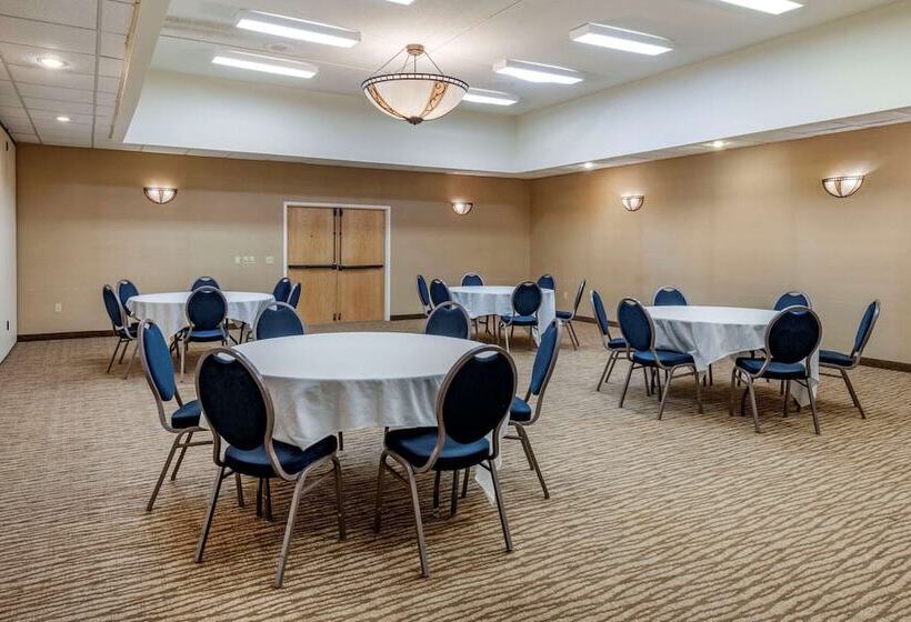 فندق Comfort Inn & Suites Black River Falls I94