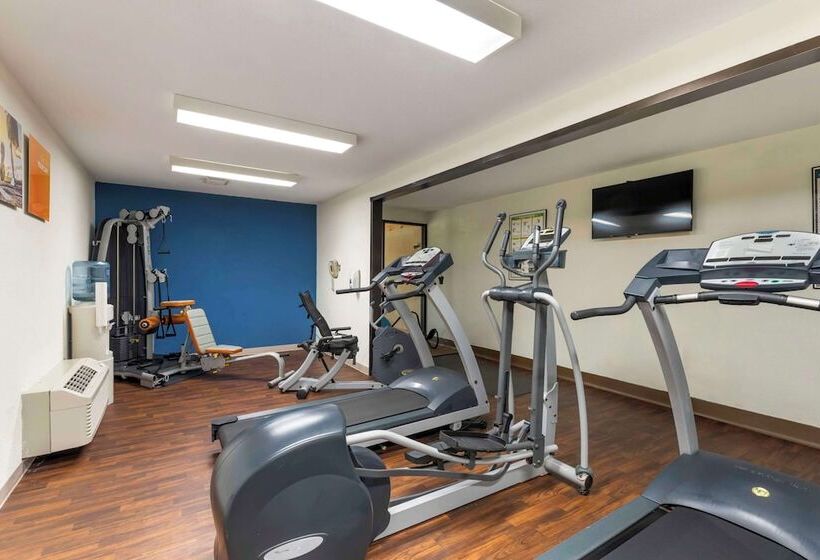 فندق Comfort Inn & Suites Black River Falls I94