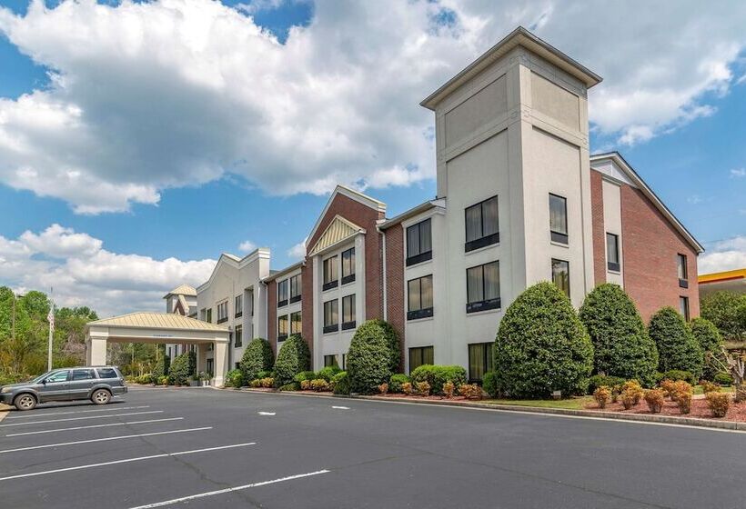 فندق Comfort Inn & Suites Dahlonega University Area