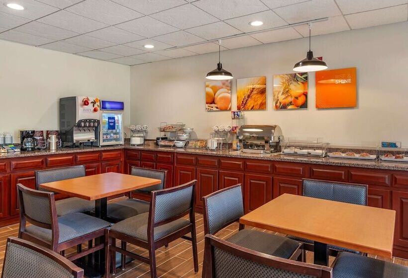 فندق Comfort Inn & Suites Dahlonega University Area