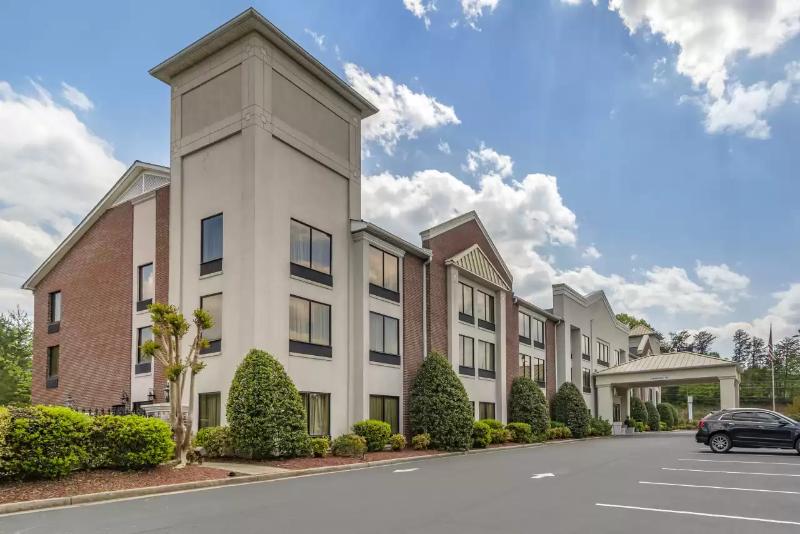 فندق Comfort Inn & Suites Dahlonega University Area