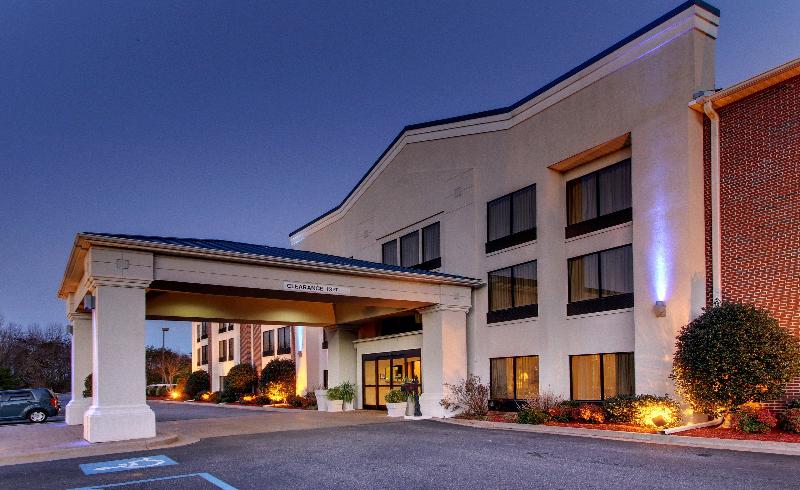 فندق Comfort Inn & Suites Dahlonega University Area