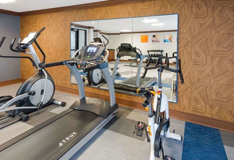 בית מלון כפרי Comfort Inn & Suites Fishers  Indianapolis