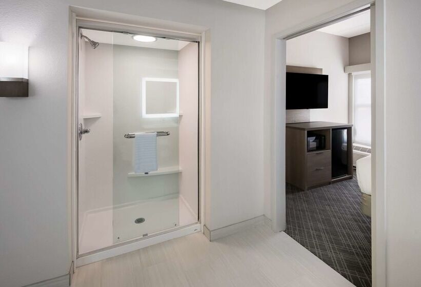 فندق Comfort Inn & Suites Fishers  Indianapolis