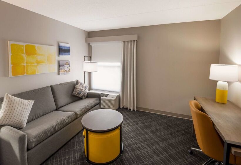 فندق Comfort Inn & Suites Fishers  Indianapolis