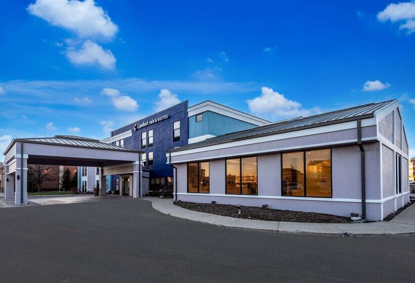 فندق Comfort Inn & Suites Fishers  Indianapolis