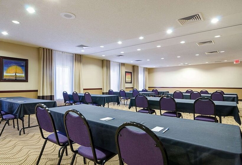 فندق Comfort Inn & Suites