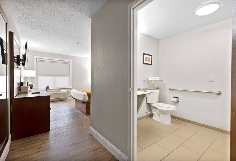 فندق Comfort Inn & Suites St. Louishazelwood