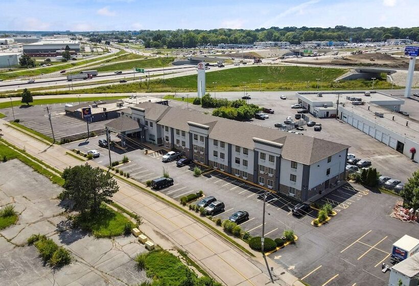 בית מלון כפרי Comfort Inn & Suites St. Louishazelwood