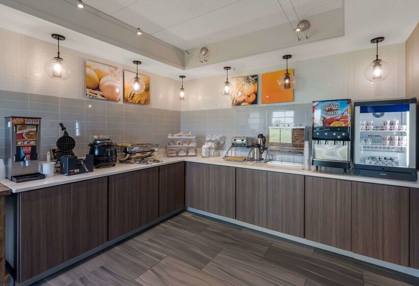 Отель Comfort Inn & Suites Tipp City Dayton North I 75