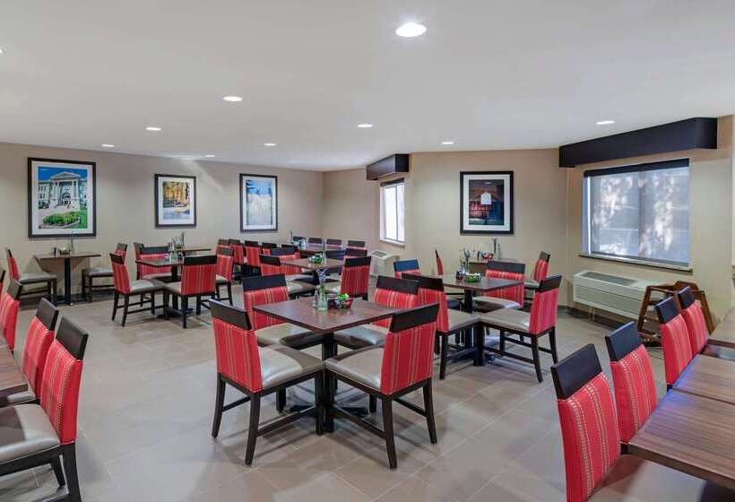 هتل Comfort Inn University