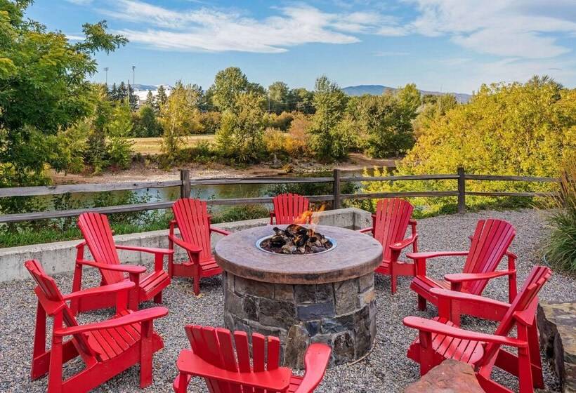 هتل Comfort Inn University