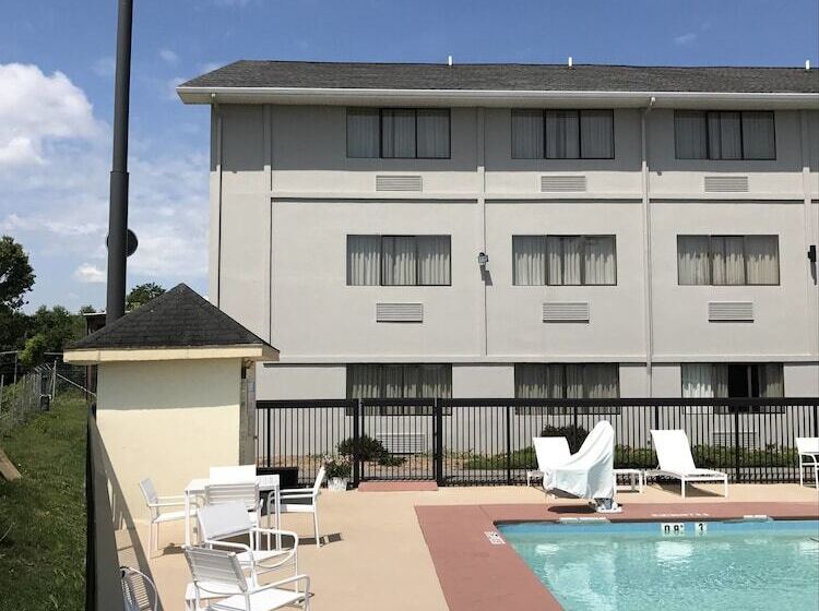 בית מלון כפרי Country Inn & Suites By Radisson, Abingdon, Va