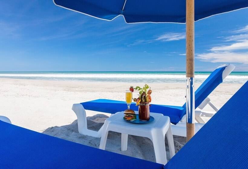 هتل Crowne Plaza Melbourne Oceanfront, An Ihg