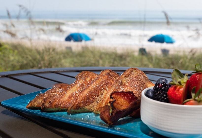 فندق Crowne Plaza Melbourne Oceanfront, An Ihg