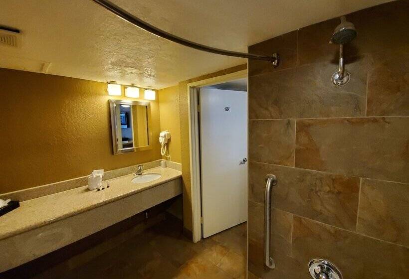 호텔 D Lins Ontario Airport