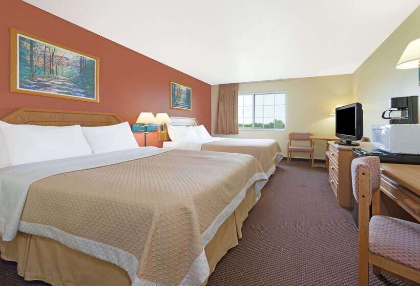 Отель Days Inn By Wyndham Cameron