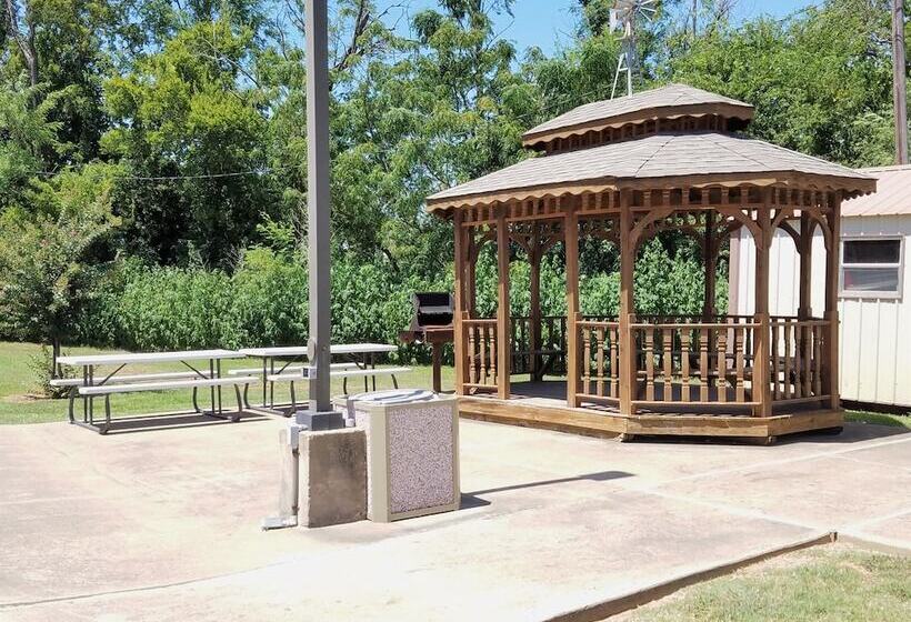 Отель Days Inn By Wyndham Fairfield