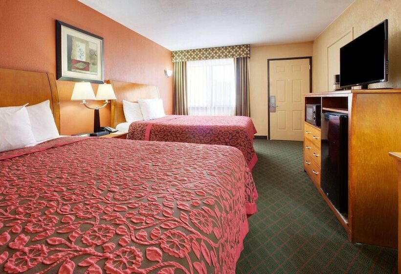 호텔 Days Inn By Wyndham Fairfield