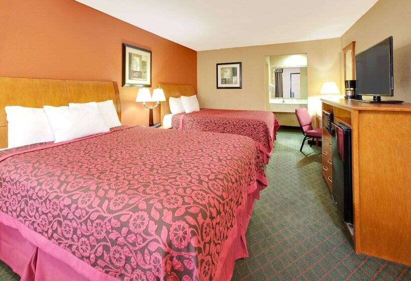 Отель Days Inn By Wyndham Fairfield