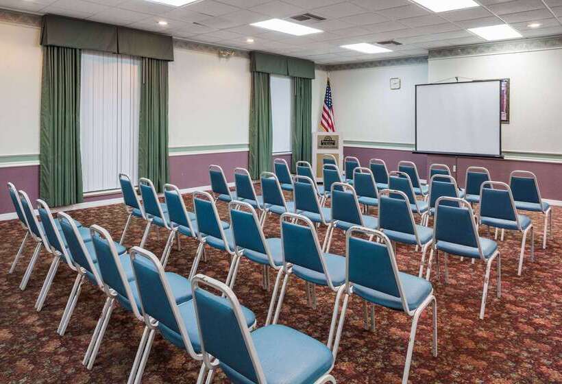 فندق Days Inn & Suites By Wyndham Port Richey