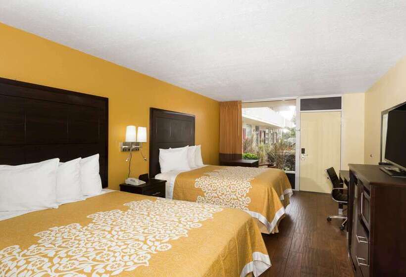 فندق Days Inn & Suites By Wyndham Port Richey