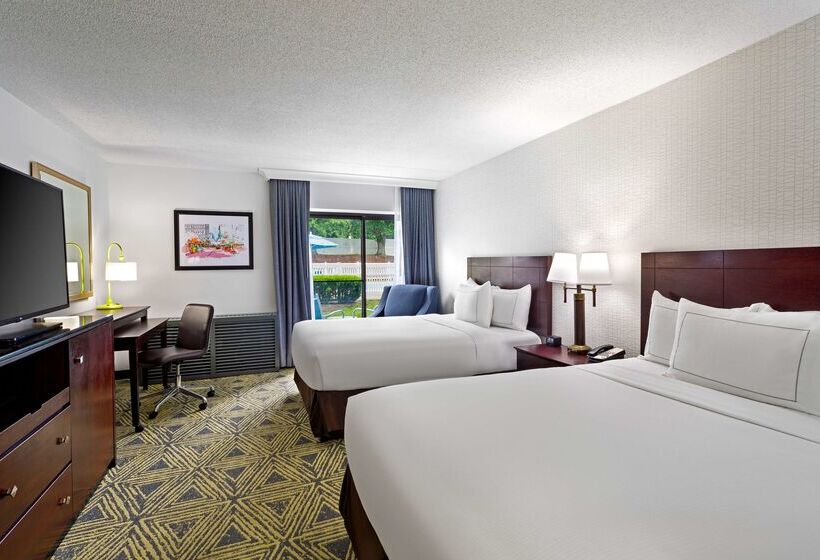 호텔 Doubletree By Hilton Washington Meadow Lands Casino Area