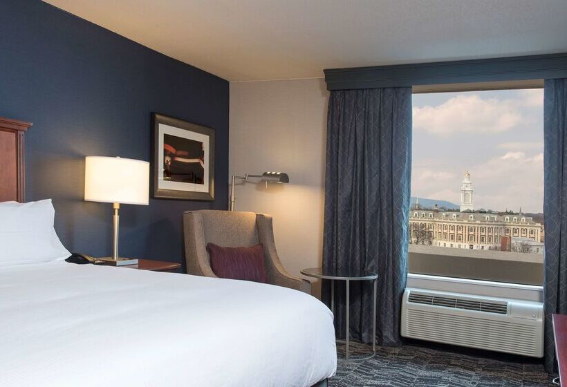 בית מלון כפרי Doubletree By Hilton Schenectady Downtown