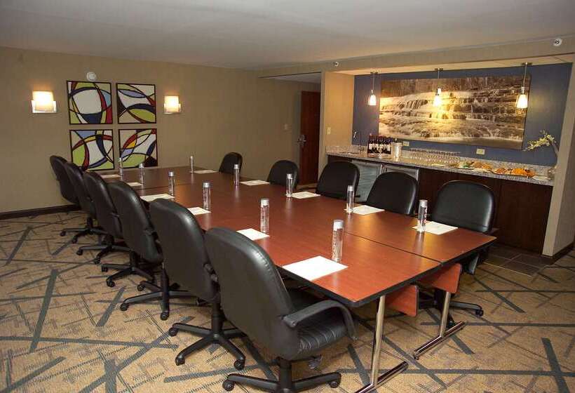 ホテル Doubletree By Hilton St. Louis Westport