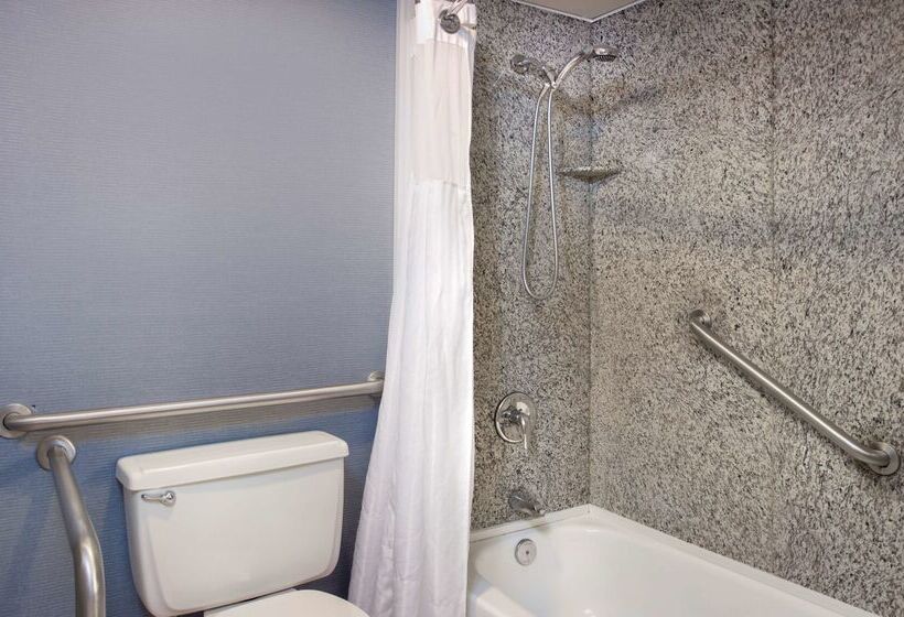 ホテル Doubletree By Hilton St. Louis Westport