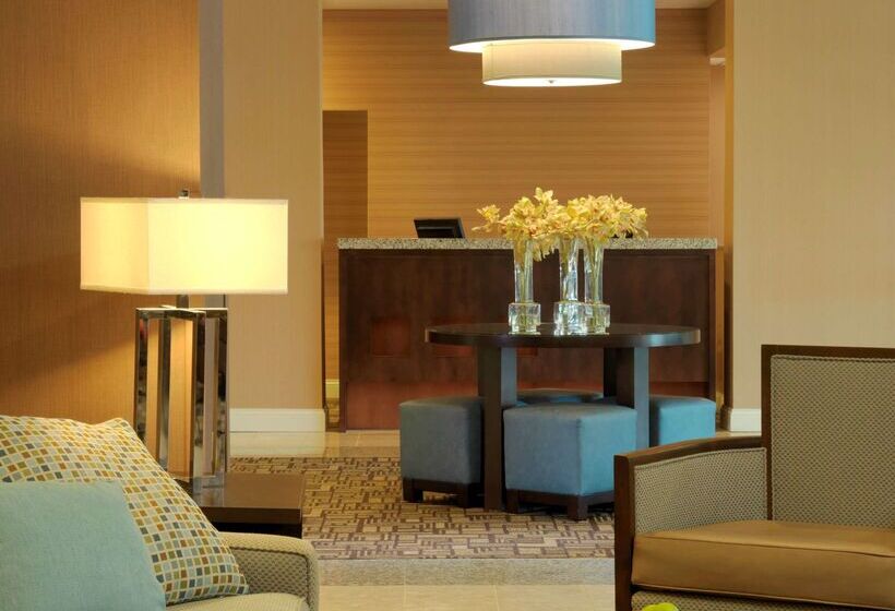 ホテル Doubletree By Hilton St. Louis Westport