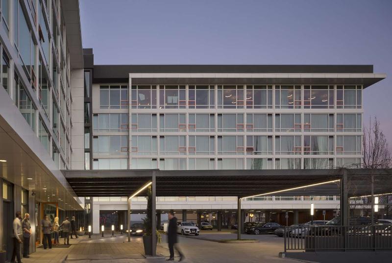 فندق Eastlund, Best Western Premier Collection