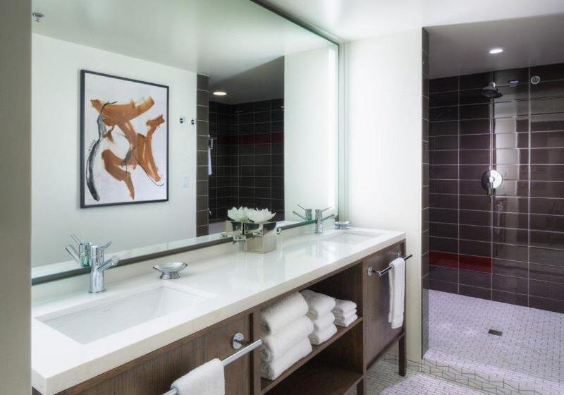 فندق Eastlund, Best Western Premier Collection