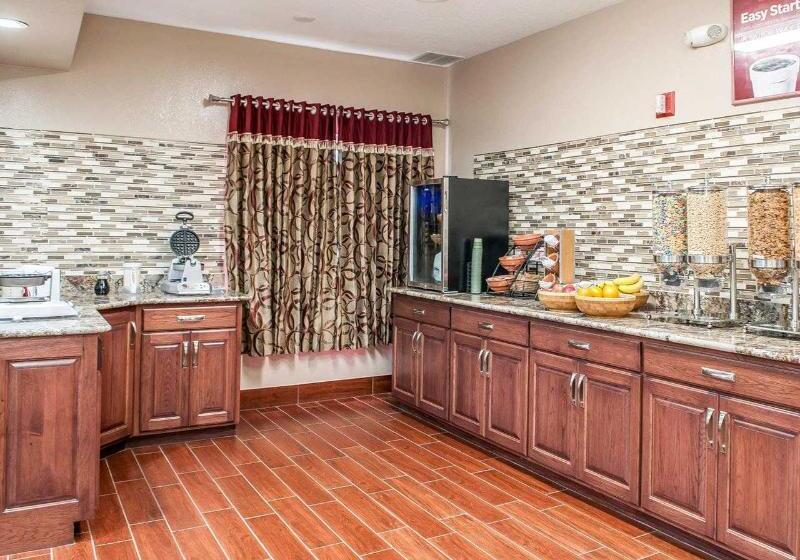 فندق Econo Lodge