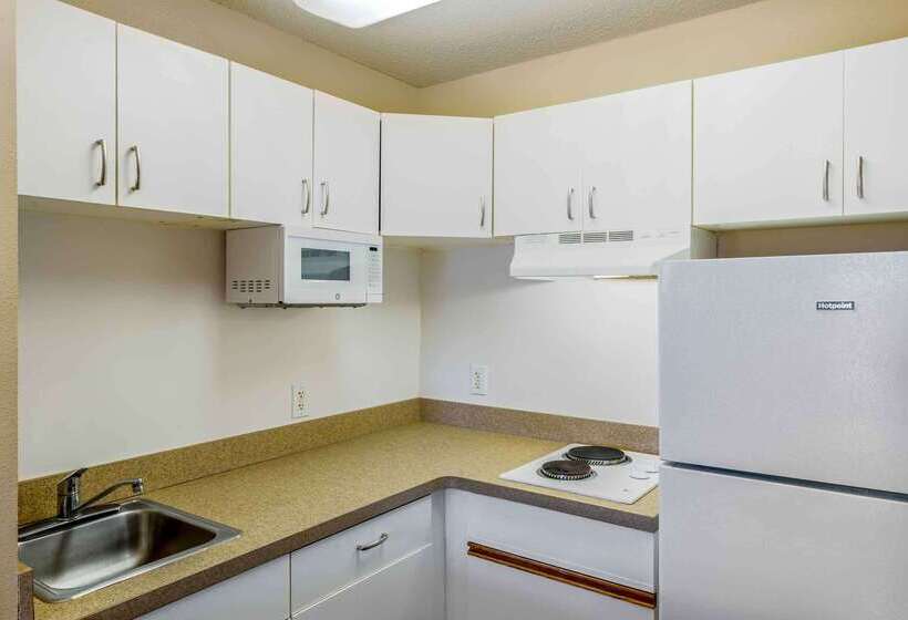 בית מלון כפרי Extended Stay America Suites  Boston  Waltham  52 4th Ave