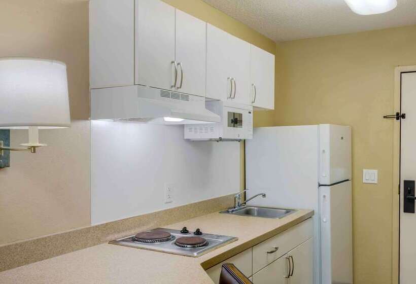 فندق Extended Stay America Suites  Boston  Waltham  52 4th Ave