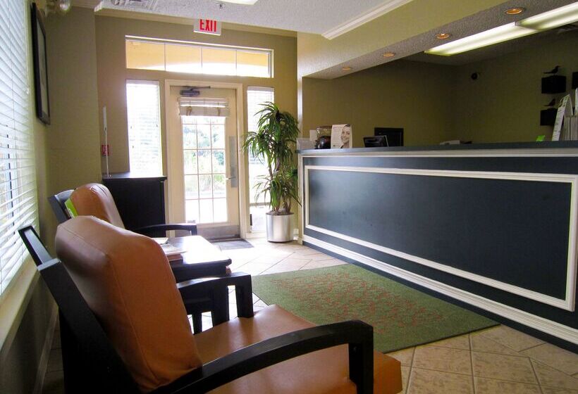 בית מלון כפרי Extended Stay America Suites  Clearwater  Carillon Park