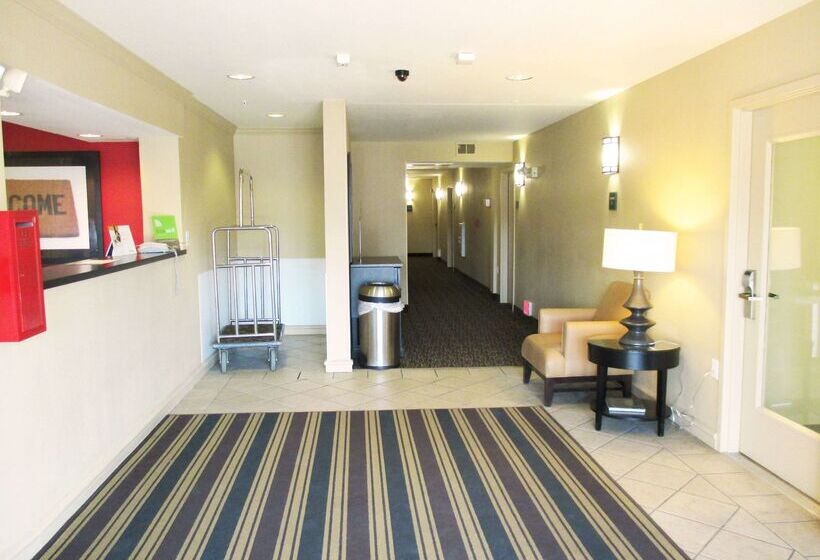 فندق Extended Stay America Suites  Kansas City  Country Club Plaza