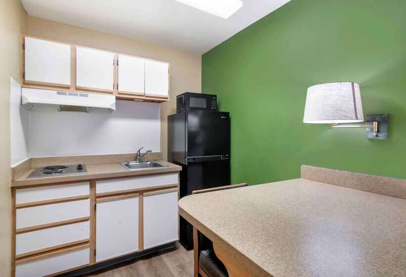 فندق Extended Stay America Suites  Kansas City  Shawnee Mission