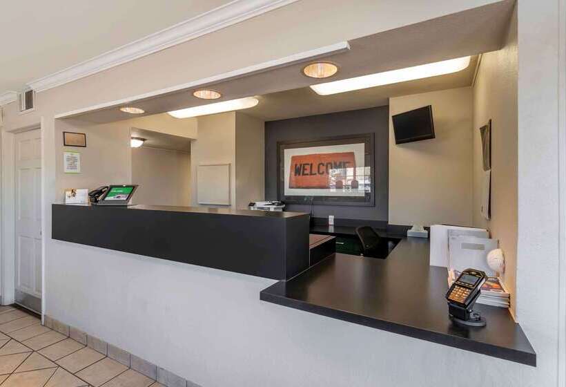 فندق Extended Stay America Suites  Kansas City  Shawnee Mission