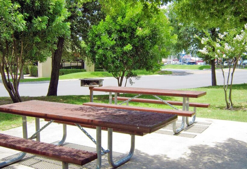 בית מלון כפרי Extended Stay America Suites  San Antonio  Airport