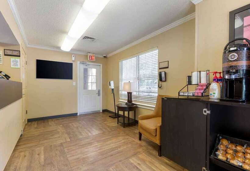 酒店 Hometowne Studios By Red Roof Chantilly