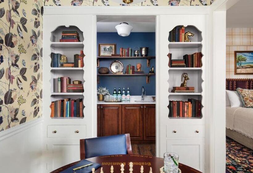 هتل Graduate By Hilton Evanston