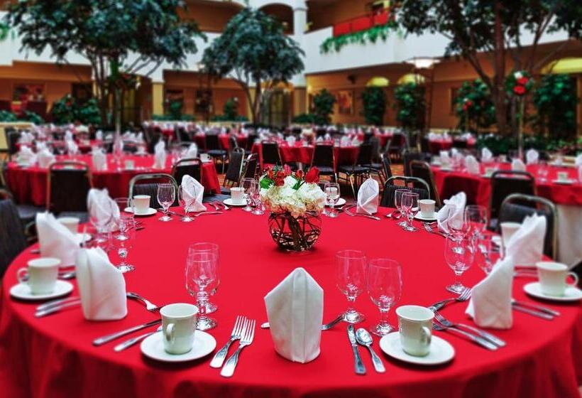 Holiday Inn Hotel & Suites Springfield, An Ihg