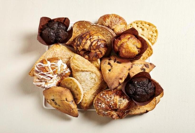 Holiday Inn Hotel & Suites Springfield, An Ihg