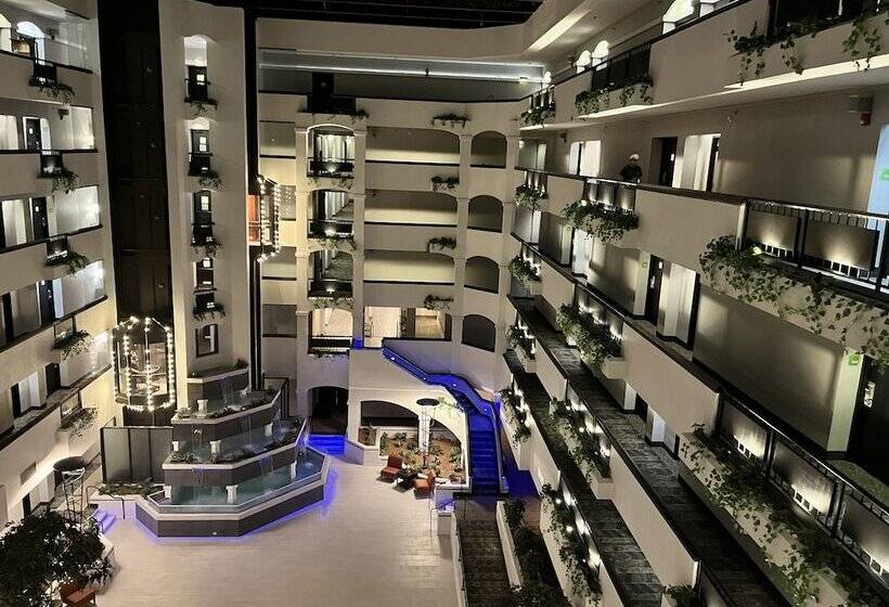 Holiday Inn Hotel & Suites Springfield, An Ihg