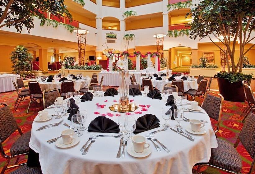 Holiday Inn Hotel & Suites Springfield, An Ihg