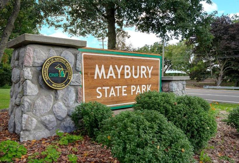 Отель Holiday Inn Detroit Northwest   Livonia, An Ihg